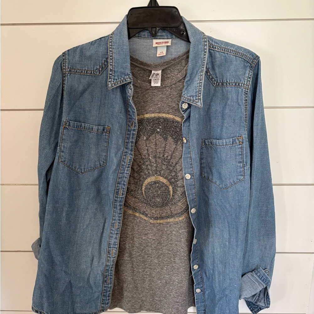 Mossimo Supply Co. Light Blue Denim Shirt with Grey Graphic Tee
